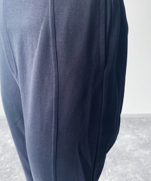 PAGEBOY(ページボーイ)の「フロントシームスリットカットパンツ(フレアパンツ)(その他パンツ・レディース・ブラック/ダークブラウン/レッド系その他・FREE)」の11枚目の写真