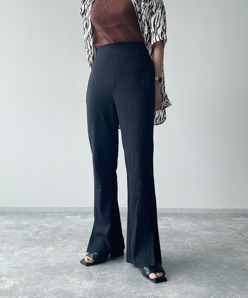 PAGEBOY(ページボーイ)の「フロントシームスリットカットパンツ(フレアパンツ)(その他パンツ・レディース・ブラック/ダークブラウン/レッド系その他・FREE)」の17枚目の写真