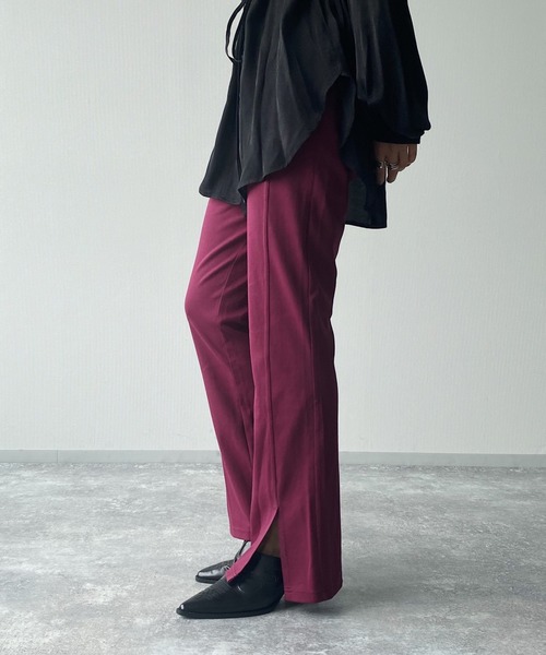 PAGEBOY(ページボーイ)の「フロントシームスリットカットパンツ(フレアパンツ)(その他パンツ・レディース・ブラック/ダークブラウン/レッド系その他・FREE)」の10枚目の写真