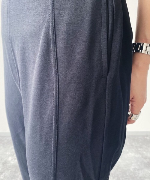 PAGEBOY(ページボーイ)の「フロントシームスリットカットパンツ(フレアパンツ)(その他パンツ・レディース・ブラック/ダークブラウン/レッド系その他・FREE)」の13枚目の写真