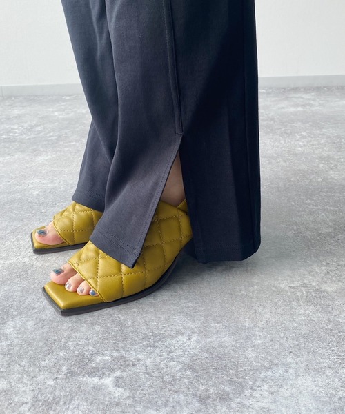 PAGEBOY(ページボーイ)の「フロントシームスリットカットパンツ(フレアパンツ)(その他パンツ・レディース・ブラック/ダークブラウン/レッド系その他・FREE)」の16枚目の写真