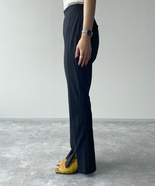 PAGEBOY(ページボーイ)の「フロントシームスリットカットパンツ(フレアパンツ)(その他パンツ・レディース・ブラック/ダークブラウン/レッド系その他・FREE)」の18枚目の写真