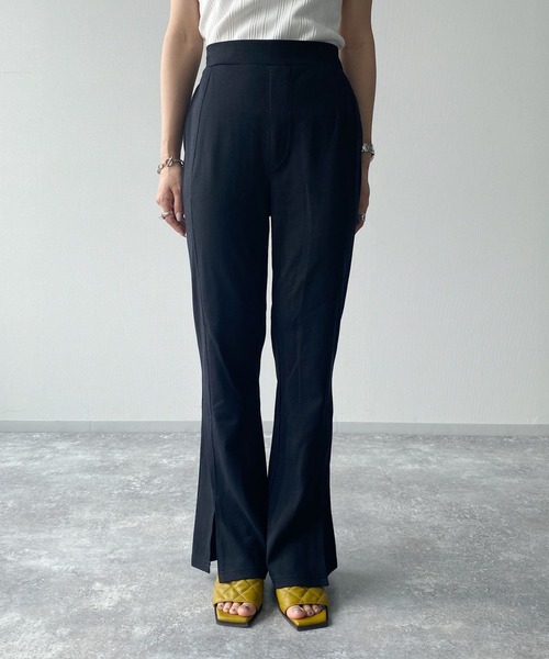 PAGEBOY(ページボーイ)の「フロントシームスリットカットパンツ(フレアパンツ)(その他パンツ・レディース・ブラック/ダークブラウン/レッド系その他・FREE)」の15枚目の写真