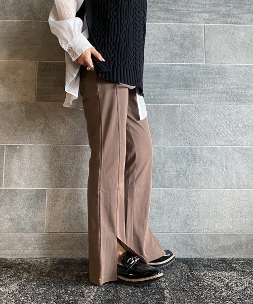 PAGEBOY(ページボーイ)の「フロントシームスリットカットパンツ(フレアパンツ)(その他パンツ・レディース・ブラック/ダークブラウン/レッド系その他・FREE)」の8枚目の写真