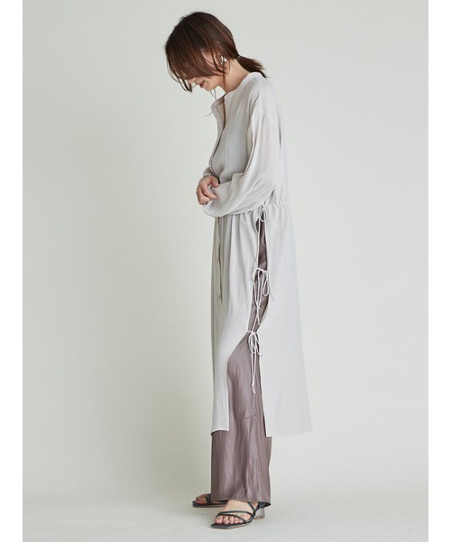 FRAY I.D（フレイアイディー）の「グロッシーサテンパンツ