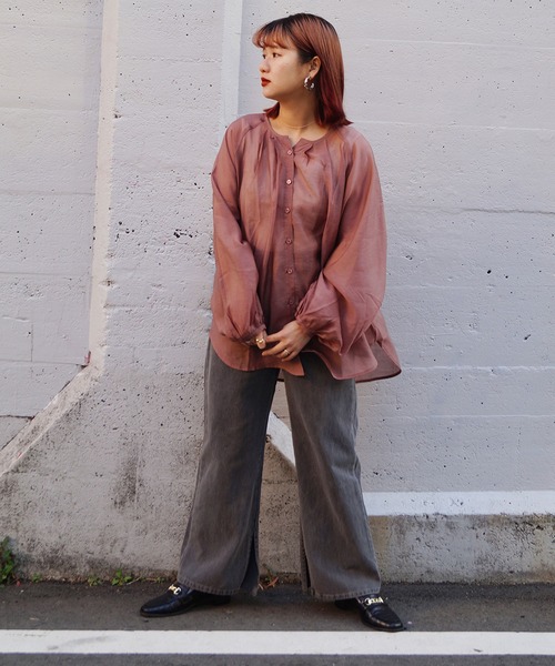 179/WG（イチナナキュウダブルジー）の「【WEB限定】ノーカラーシアーシャツ（シャツ/ブラウス・レディース・ライトグレー/パープル/ピンク・MEDIUM）」の11枚目の写真