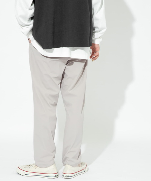 ITEMS URBANRESEARCH（アイテムズ アーバンリサーチ）の「マルチファンクション ストレッチイージーパンツ（その他パンツ・メンズ・ブラック/グレー/カーキ・LARGE/MEDIUM）」の12枚目の写真