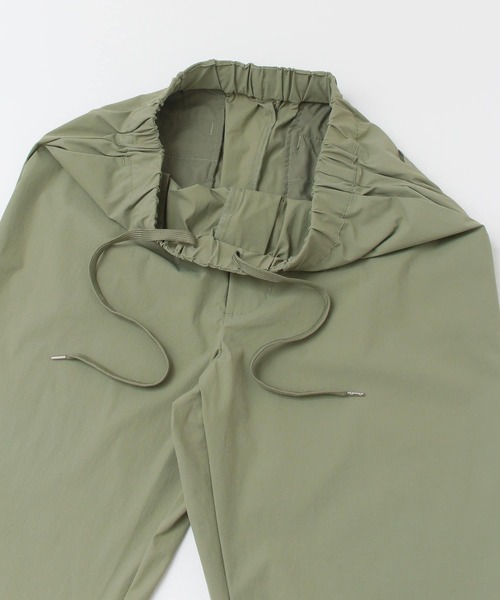 ITEMS URBANRESEARCH（アイテムズ アーバンリサーチ）の「マルチファンクション ストレッチイージーパンツ（その他パンツ・メンズ・ブラック/グレー/カーキ・LARGE/MEDIUM）」の11枚目の写真