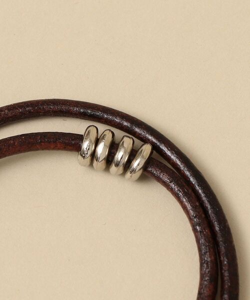 wakami（ワカミ）の「【SHIPS別注】WAKAMI: ラウンドレザー ブレスレット（ブレスレット・メンズ・ブラック/ブラウン・ONE SIZE）」の6枚目の写真