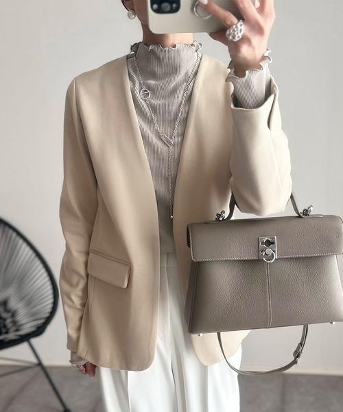 ポンチVネックノーカラージャケット（テーラードジャケット）｜andme