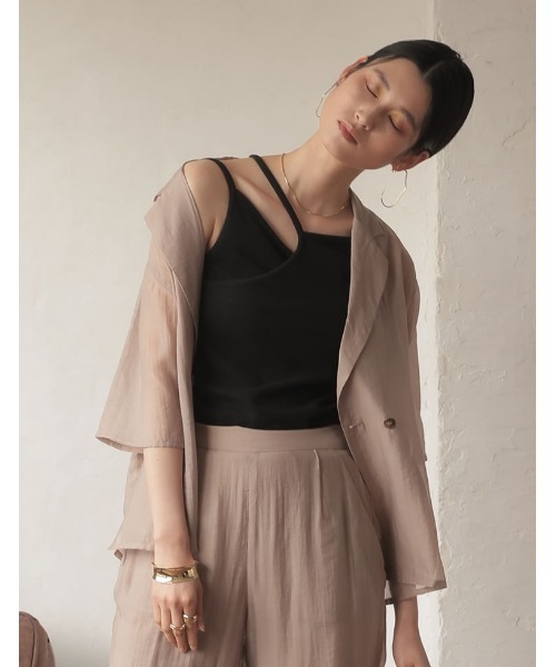 Re:EDIT（リエディ）の「カップ付きアシンメトリーリブキャミソール（キャミソール・レディース・モカ/ブラック/オフホワイト/グリーン・LARGE/SMALL/MEDIUM）」の5枚目の写真