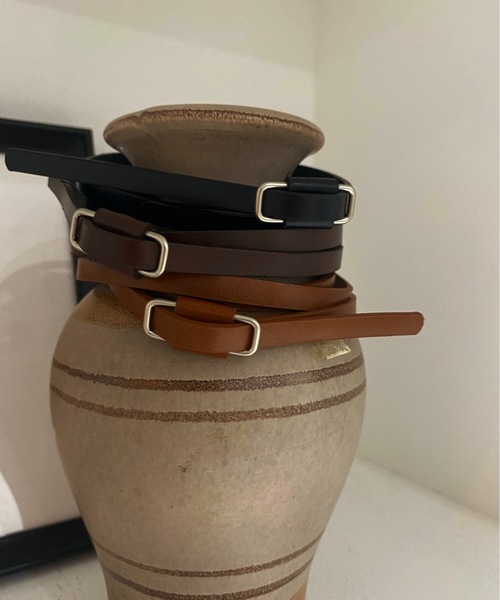 lawgy（ラウジー）の「square buckle slim belt（ベルト・レディース・ブラック/キャメル/ブラウン・FREE）」の2枚目の写真