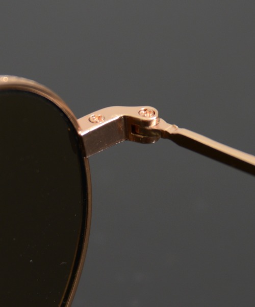 Revo.（レボ）の「メタルフレーム ラウンド サングラス カラーレンズ UVカット【ケース付き】（サングラス・メンズ・ブルーグレー/ライトブルー/ライトイエロー/グリーン/ブラウン/ライトグリーン・FREE）」の14枚目の写真