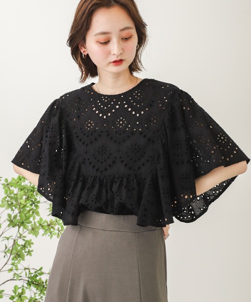 SENSE OF PLACE by URBAN RESEARCH（センスオブプレイスバイアーバンリサーチ）の「アイレットレースラッフルブラウス（シャツ/ブラウス・レディース・ブラック/アイボリー・ONE）」の3枚目の写真