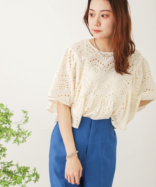 SENSE OF PLACE by URBAN RESEARCH（センスオブプレイスバイアーバンリサーチ）の「アイレットレースラッフルブラウス（シャツ/ブラウス・レディース・ブラック/アイボリー・ONE）」の9枚目の写真