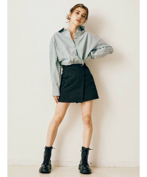 新品未使用品ELIN/エリン バックオープンシャツ ブラック ✨新品✨】ELIN エリン◎バックオープンシャツ ベージュ サイズ