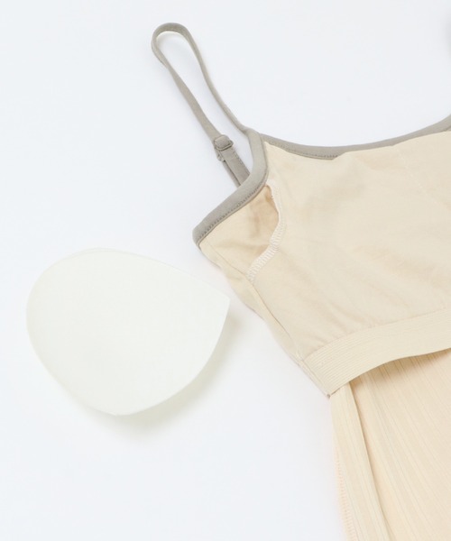 notch.(ノッチ)の「カップ付きランダムテレコキャミ(キャミソール・レディース・オフホワイト/ブラック/オリーブ/ブラウン/ライトベージュ・M)」の19枚目の写真