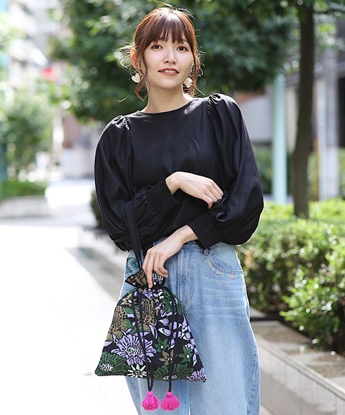 チチカカ（チチカカ）の「フラワーニットトートバッグ（トートバッグ・レディース・ピンク/グリーン・FREE）」の4枚目の写真