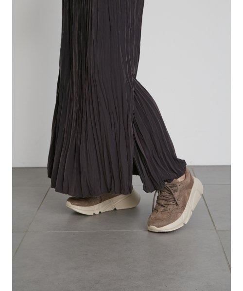 emmi（エミ）の「【emmi atelier】切替えワッシャースカート（スカート・レディース・ベージュ/ダークグレー・1/0）」の15枚目の写真