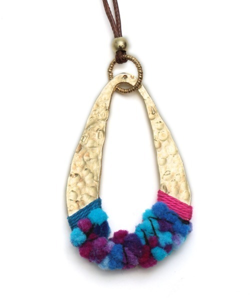 チチカカ(チチカカ)の「モコモコヤーンラップネックレス(ネックレス・レディース・その他1/その他2/その他3・FREE)」の3枚目の写真