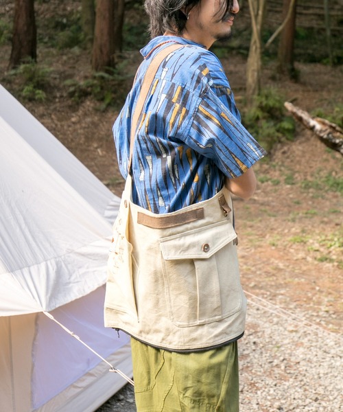 チャイハネ（チャイハネ）の「【チャイハネ】トゥアレグ刺繍バッグ/ベスト 2WAY（ショルダーバッグ・メンズ・ブラック/ナチュラル/キャメル・FREE）」の7枚目の写真