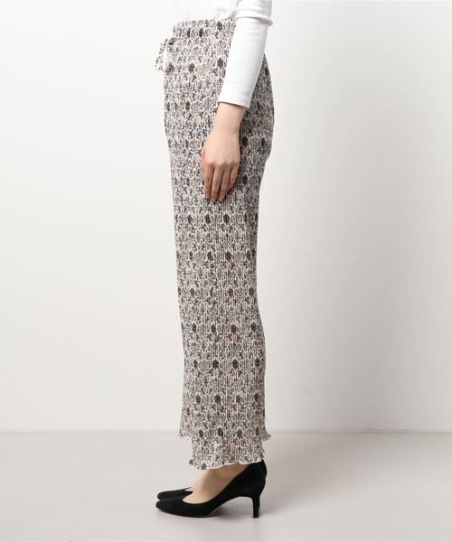 rps（アールピーエス）の「カットプリーツイージーパンツ（その他パンツ・レディース・アイボリー/ブラウン/ブラック・M）」の4枚目の写真