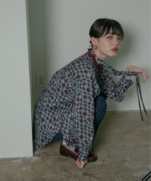 Eimee Law（エイミーロウ）の「タイ付きダイヤジオメ柄BL