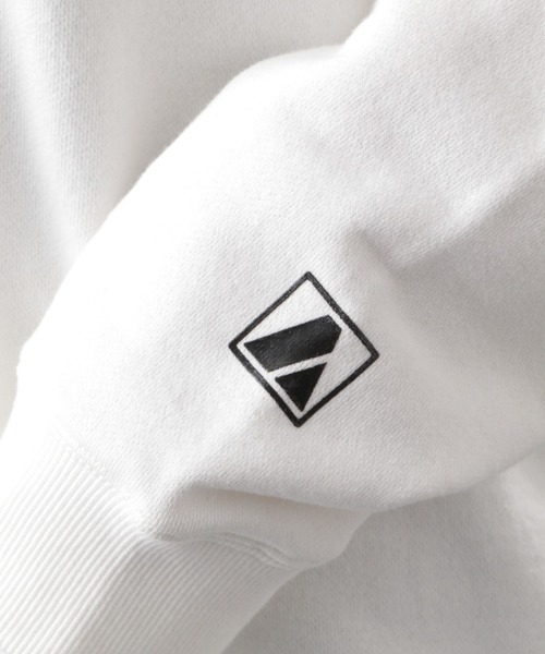 AVIREX（アヴィレックス）の「【SAMRT/スマート】長袖 ロゴ スウェット / LONG SLEEVE LOGO SWET / アヴィレックス / AVIREX（スウェット・レディース・オフホワイト/ライトグレー/ブラック/ホワイト系2/グレー系その他3・MEDIUM/LARGE/X-LARGE/2XL）」の13枚目の写真