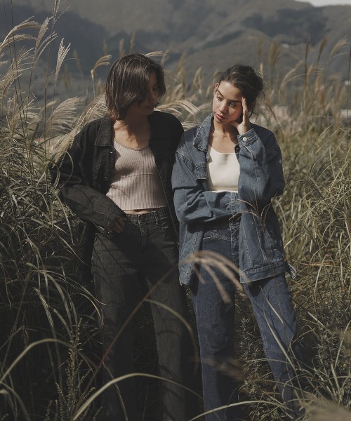 esutoreja（エストレジャ）の「シンプルオーバーデニムジャケット（デニムジャケット・レディース・ブラック/ブルー・FREE）」の8枚目の写真