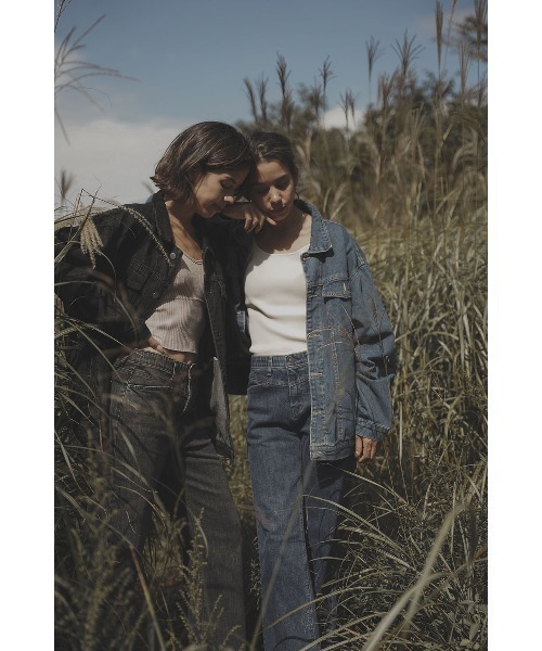 esutoreja（エストレジャ）の「シンプルオーバーデニムジャケット（デニムジャケット・レディース・ブラック/ブルー・FREE）」の12枚目の写真