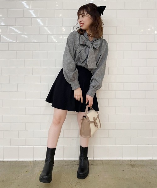 one after another NICE CLAUP（ワンアフターアナザーナイスクラップ）の「ボウタイピコレースブラウス（シャツ/ブラウス・レディース・オフホワイト/ブラック/グレー系その他/ブルー系その他・FREE）」の5枚目の写真