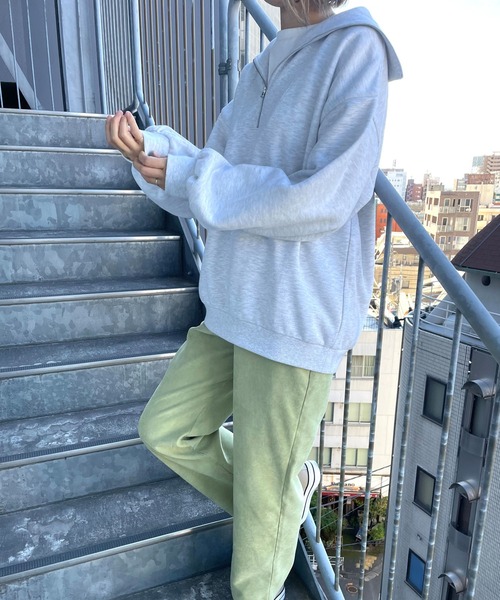 MLI'A(エムリア)の「フロントハーフZIPスウェット(スウェット・レディース・ブラック/グリーン/アイボリー/オートミール・M)」の16枚目の写真