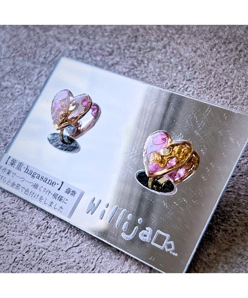tone(トーン)の「【Willija】金属アレルギー対応《葉重》花びらと金箔のハートイヤリング(MA)(イヤリング・レディース・ホワイト/ネイビー/ブルー系その他/ローズ/グリーン/オレンジ/レッド/ブルー系2/パープル/ブルー系4/グリーン系3/ピンク系3/ピンク系2/グリーン系2/ブルー系3・FREE)」の10枚目の写真