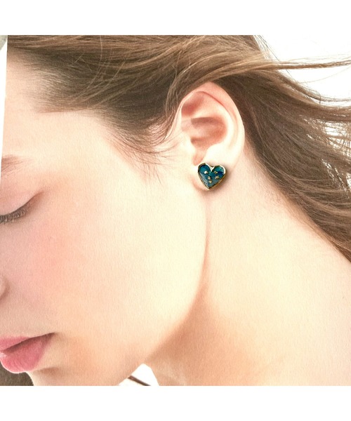tone（トーン）の「【Willija】金属アレルギー対応《葉重》花びらと金箔のハートイヤリング(MA)（イヤリング・レディース・ホワイト/ネイビー/ブルー系その他/ローズ/グリーン/オレンジ・FREE）」の19枚目の写真