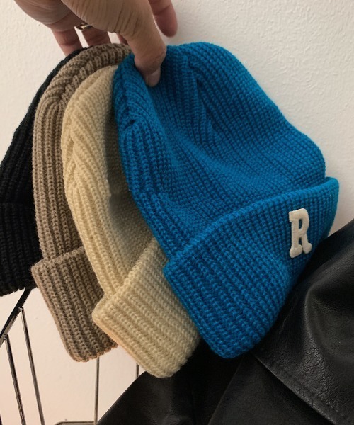 MGV（エムジーヴィー）の「ワンポイントアルファベットリブニット帽（ニットキャップ/ビーニー・メンズ・ブラック/グレー/ブルー/アイボリー・FREE）」の6枚目の写真