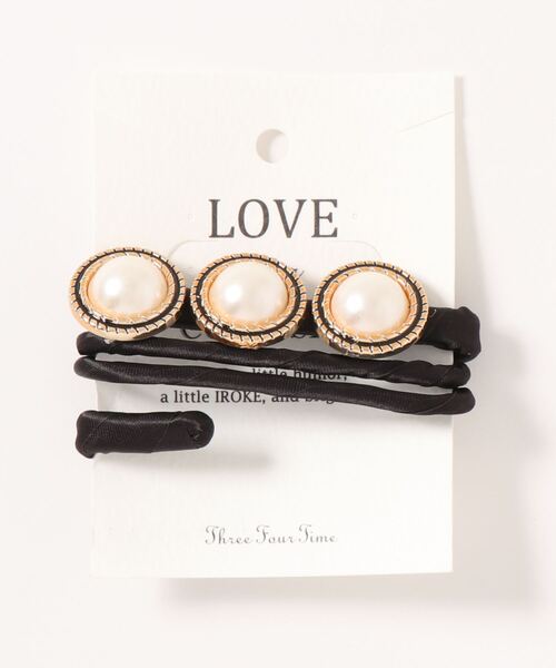 Three Four Time（ｽﾘｰﾌｫｰﾀｲﾑ）の「パールボタンワイヤーデフトバン（ヘアゴム・レディース・ホワイト/ブラック・FREE）」の4枚目の写真