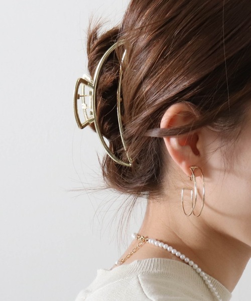 Cheek(チーク)の「ハーフムーンヘアクリップ(バレッタ/ヘアクリップ・レディース・ゴールド/シルバー・FREE)」の2枚目の写真