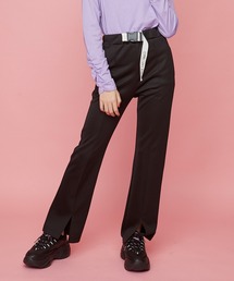 バックル付きフレアパンツ