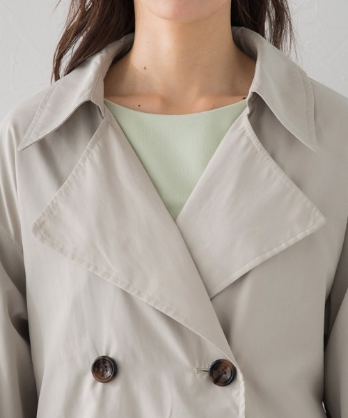 Pierrot（ピエロ）の「キャンディースリーブ袖山タックトレンチコート（トレンチコート・レディース・ブルー/アイボリー/グレイッシュベージュ・M）」の9枚目の写真