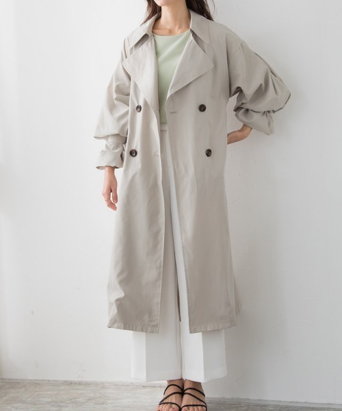 Pierrot（ピエロ）の「キャンディースリーブ袖山タックトレンチコート（トレンチコート・レディース・ブルー/アイボリー/グレイッシュベージュ・M）」の6枚目の写真
