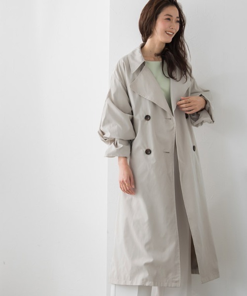Pierrot（ピエロ）の「キャンディースリーブ袖山タックトレンチコート（トレンチコート・レディース・ブルー/アイボリー/グレイッシュベージュ・M）」の22枚目の写真