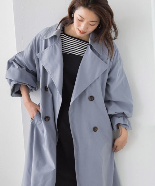 Pierrot（ピエロ）の「キャンディースリーブ袖山タックトレンチコート（トレンチコート・レディース・ブルー/アイボリー/グレイッシュベージュ・M）」の11枚目の写真