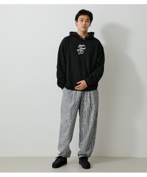 AZUL by moussy（アズールバイマウジー）の「MAKE GOOD TIME HOODIE/メイクグッドタイムフーディ（パーカー・メンズ・ブラック/ライトグレー/ライトグリーン・LARGE/MEDIUM）」の6枚目の写真