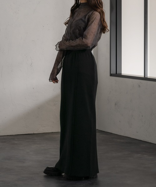 Ezick（エジック）の「ニットタイトロングスカート（スカート・レディース・ライトブルー/グレイッシュベージュ/ブラック・FREE）」の8枚目の写真