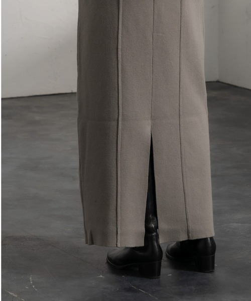 Ezick（エジック）の「ニットタイトロングスカート（スカート・レディース・ライトブルー/グレイッシュベージュ/ブラック・FREE）」の12枚目の写真