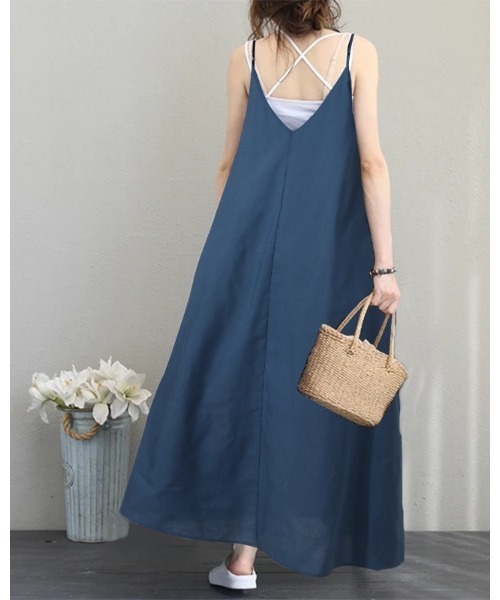 Ritzy（リッツィー）の「華奢ストラップ。ロングキャミワンピース（ワンピース・レディース・ブラック/ブルー/カーキ/ベージュ・M/L）」の5枚目の写真