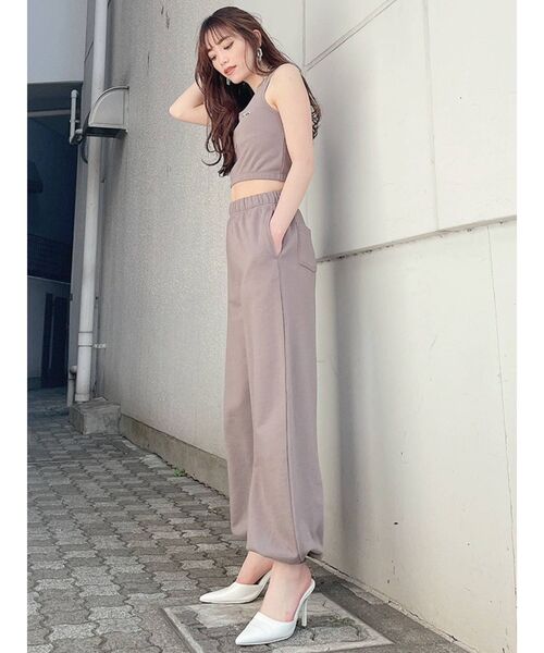 GYDA（ジェイダ）の「【セットアップ着用可】SUNGLASSES PATCHワイドルーズスウェットパンツ（スウェットパンツ・レディース・ブラック/ベージュ/アイボリー/グリーン・FREE）」の6枚目の写真