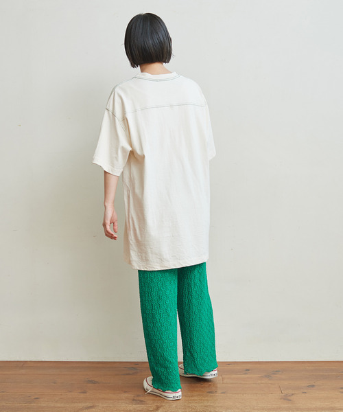 CHILD WOMAN（チャイルドウーマン）の「オーガニック天竺 フットボール BIG5分袖Tシャツ（Tシャツ/カットソー・レディース・アイボリー/オレンジ/ネイビー/ブラウン・FREE）」の17枚目の写真