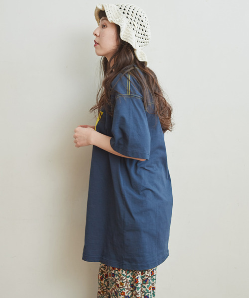 CHILD WOMAN（チャイルドウーマン）の「オーガニック天竺 フットボール BIG5分袖Tシャツ（Tシャツ/カットソー・レディース・アイボリー/オレンジ/ネイビー/ブラウン・FREE）」の21枚目の写真