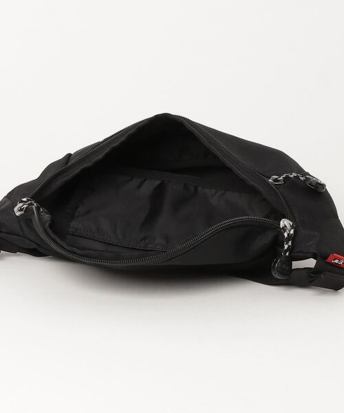 CHUMS(チャムス)の「CHUMS/チャムス リサイクルスモールウエストポーチ CH60-3214(ボディバッグ/ウエストポーチ・メンズ・ブラック/ブラック×イエロー/ブラウン/ベージュ系その他・FREE)」の8枚目の写真